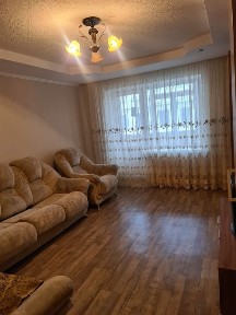 Сдам квартиру на долгий срок семейной паре или одному или двум студент