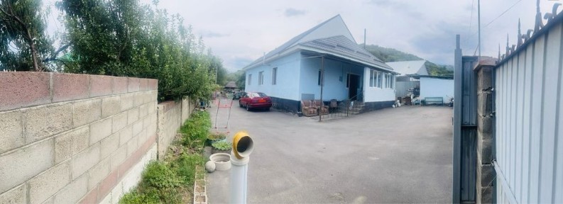 Продается Дом В Хорошем Районе