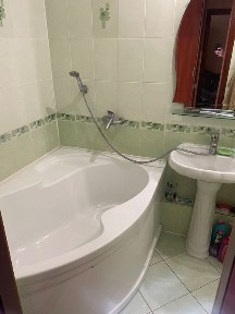 Продам 2х ком квартиру в центре города 2/5