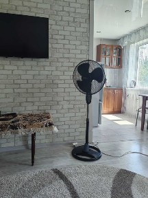 Сдам однокомнатную квартиру студию в центрегорода. по суточно