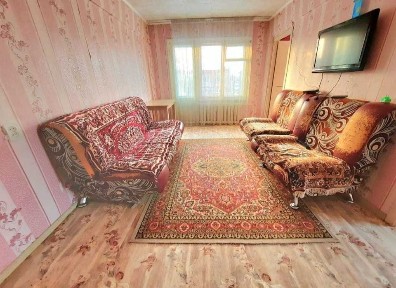 Продам 3х комнатную квартиру с балконом и с мебелью ул. Абая 13/2