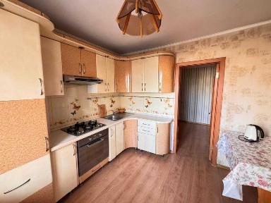 Продам 2-х комнатную ленинградку в 19-м микр