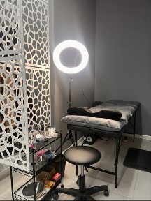 место для бровиста/визажиста