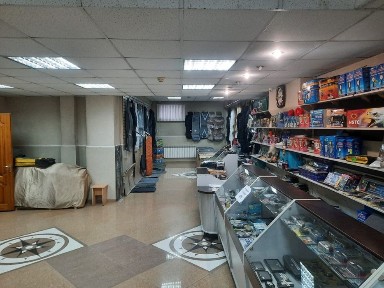 Магазин, комерческое помещение на первой линии на правом берегу.