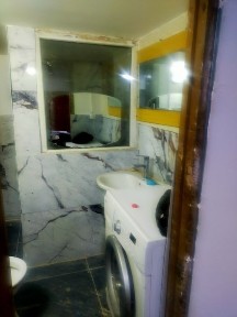 Сдам трехкомнатную квартиру в отдельно стоящем частном доме все удобст