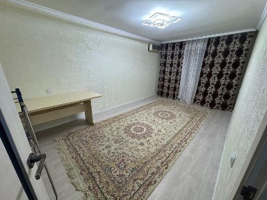 2 комнаталы пәтер 150000 (ком. услуга қосылған)