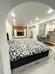 В центре 1 комн. кв. на 1 этаже