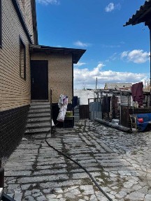 Продам двух этажный дом