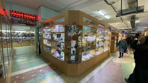 ТЦ «ГУМ» сдам в аренду торговую площадь 28,3 м кв, первый ряд!