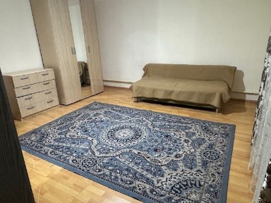 Сдам дом (возможен также двор под бизнес)