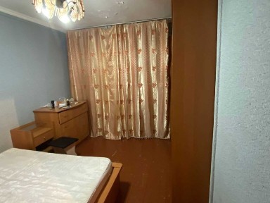 Сдам 2х ком. кв. ул. Конституций, 14. Недорого