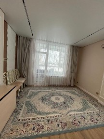 Сдам квартиру (район экспо) 3 комнтаная студия 72 квадрата