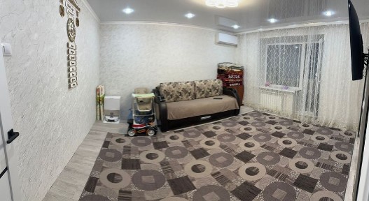 Продам улучшенную квартиру в 19 мкр