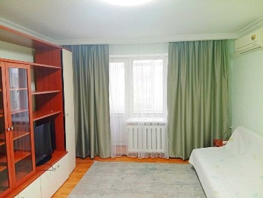 Продам 2х комнатную в золотом квадрате Столицы!