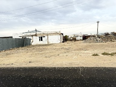 2 бөлмелі үй жерімен сатылады