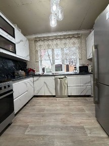 Продается двухуровневый дом.