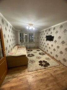 Сдам 2 комн квартиру