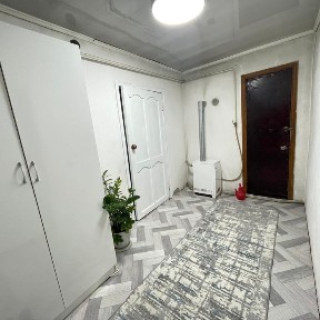 Пол дома, из 6 комнат