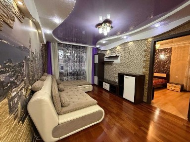 Продам 3 комнатную квартиру в 6 микрорайоне ( р-н ТД Нур-ра)