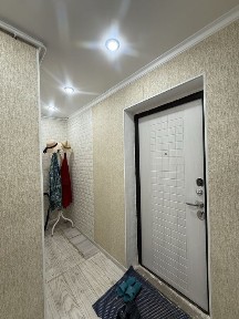 Сдается квартира полуторка на долги срок пишите только на ватсап