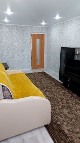 Сдам 2х комнатную квартиру 110000+ ком. услуги на длительный срок