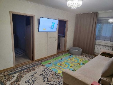 продается 4-х комнатная квартира Маяковского 118