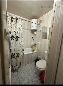 Продам 2х комнатную квартиру на третьем этаже, дом кирпичный.