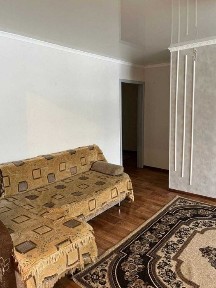 Продам 3 комнатную квартиру в районе Уюта