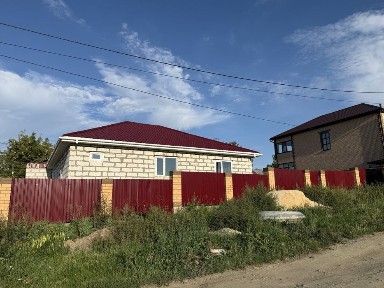 Продам дом в хорошем районе