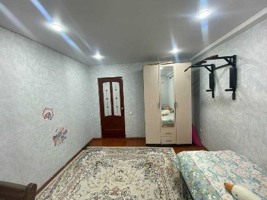 Продам четырёх комнатную квартиру в 8 микрорайоне!