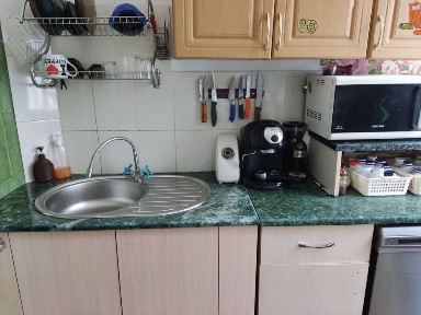 Сдам на длительный срок. Район площади.