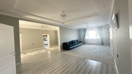 Продам дом с летней кухней и гаражом Еркинкала