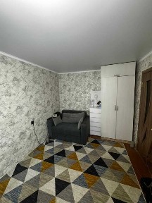 полноценная 1 комнатная квартира в районе военкомата