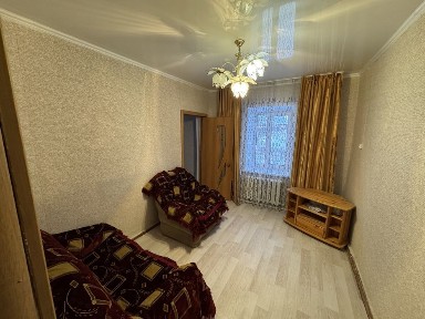 Сдам трехкомнотную квартиру