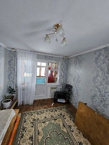 Продам 2 комнатный квартиру