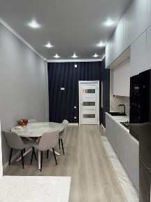 Продам 2 ком квартиру абая 244