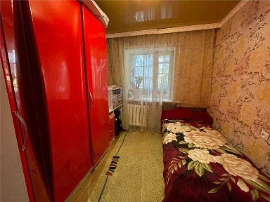 Продам 3х комн квартиру на 6 мкр на 2 этаже