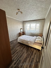 Сдам посуточно 4мкрн двухкомнатная