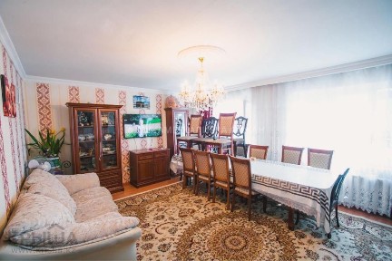 Сдается 5-комнатная квартира на длительный срок в районе Нац. Гвардии