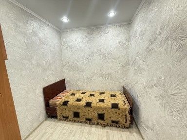 Сдам 2х комнатную квартиру, район СКГУ, есть все необходимое, ремонт