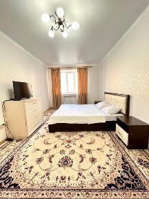 Сдается квартира на батысе по суточно и по часовой В квартире имеется