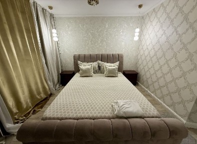 2 комнатная квартира люкс посуточно центр города, вокзал, цум, сити