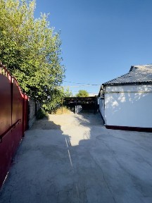 Шиеліден орталықтан 7 бөлмелі үй сатылады барлық дүниесімен