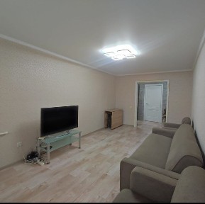 Продаю 4х комн. квартиру с ремонтом на 3 этаже по ул. Школьная.