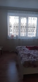 1 комнатная квартира сдам 120тыс + ком. услуги, новый дом с мебелью.