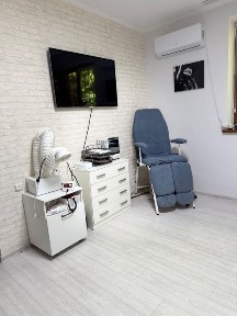 Сдается в аренду место для мастера маникюра и педикюра.