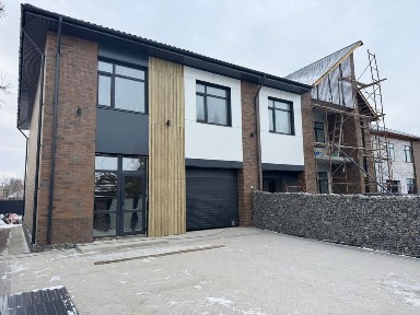 Продается Таунхаус два этажа207м2,район 