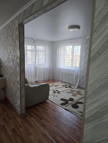 Продам 1к квартиру в р-не Каравана 2/3