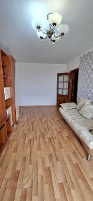 Продам 2хком квартиру район Каз. театра.