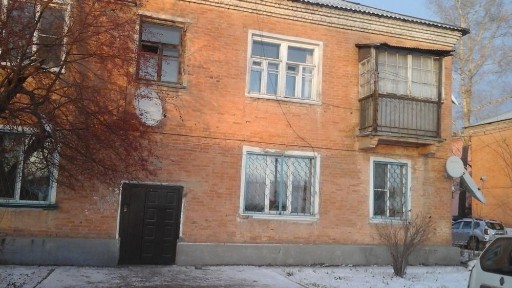 Продам квартиру по Бажова